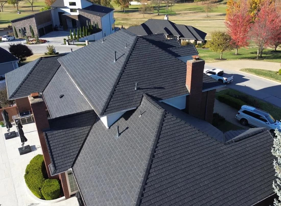 The David's Roofing crew on a job site