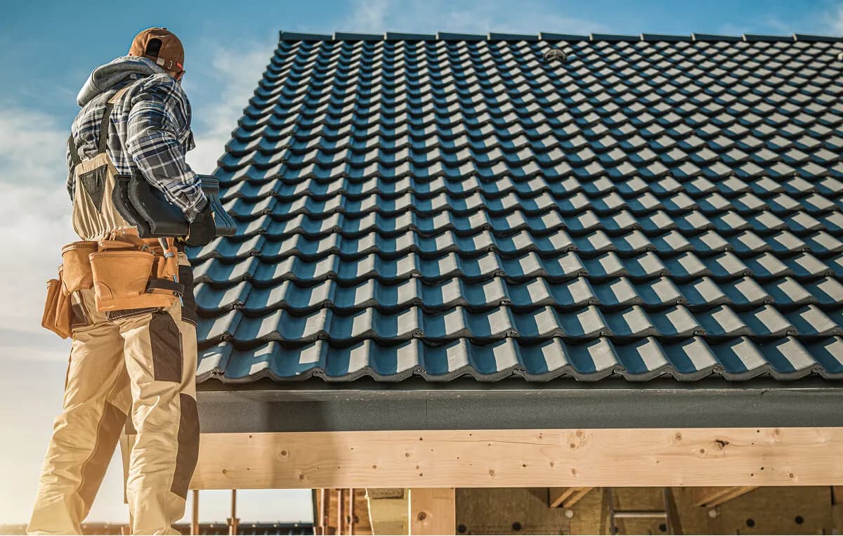 Questions to Ask Before Hiring a Roofer in the River Valley